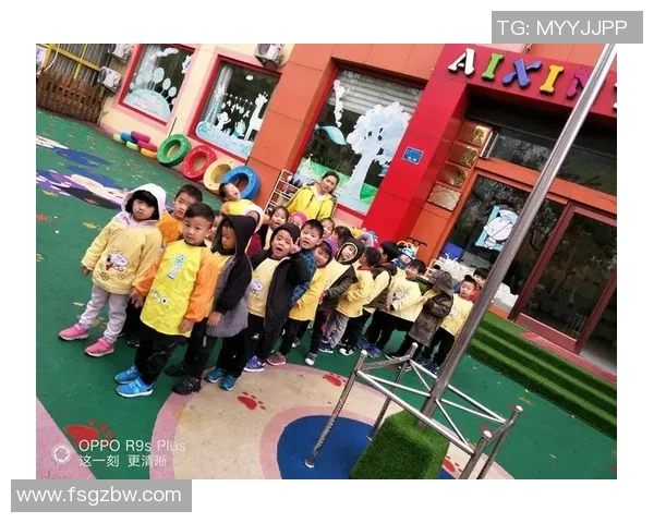 《盘点球场上最精彩的进球瞬间与足坛传奇球星精彩表现》 《盘点球场上最精彩的进球瞬间与足坛传奇球星精彩表现》