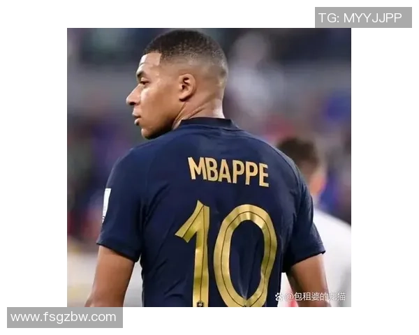 尖鼻子足球球星的独特魅力与技艺剖析：从梅西到姆巴佩的成长之路