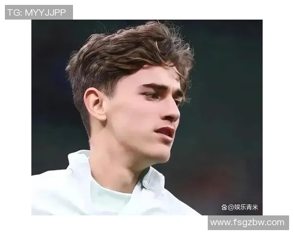 度最佳足球球星荣誉与巅峰表现全景回顾 度最佳足球球星荣誉与巅峰表现全景回顾