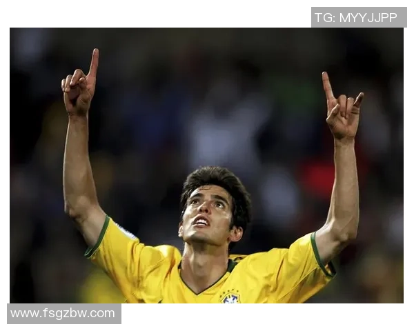 足球巨星辉煌瞬间横版微信背景图展现巅峰对决与荣耀时刻